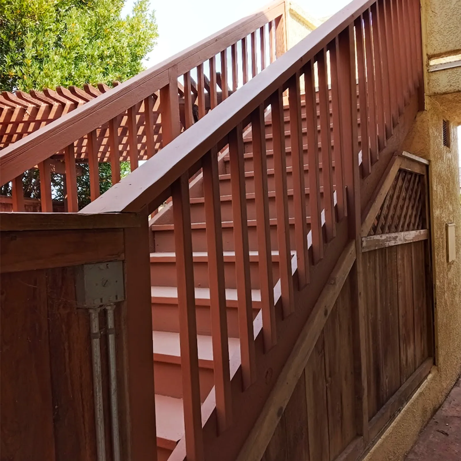 Exterior railing painted by Eddie Navarro Painting